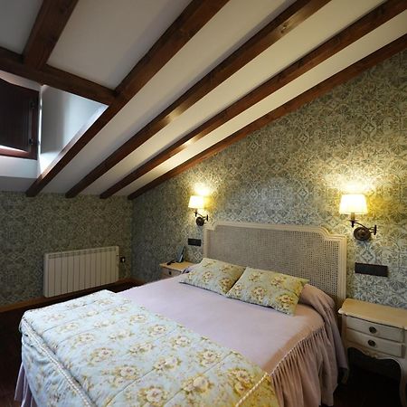 Hotel Rural Y Restaurante, Rinconcito De Gredos Куэвас-дель-Валье Экстерьер фото
