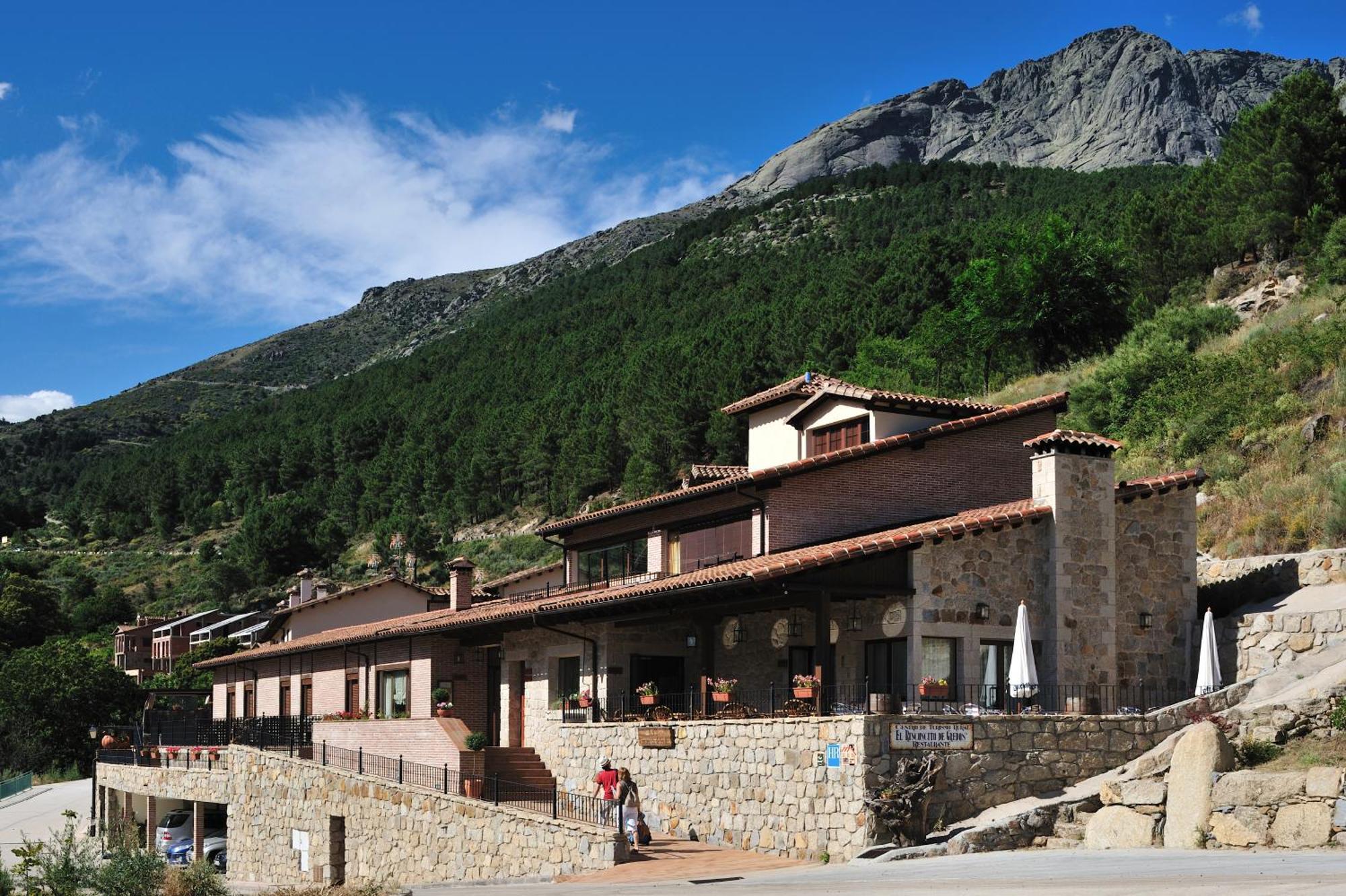 Hotel Rural Y Restaurante, Rinconcito De Gredos Куэвас-дель-Валье Экстерьер фото