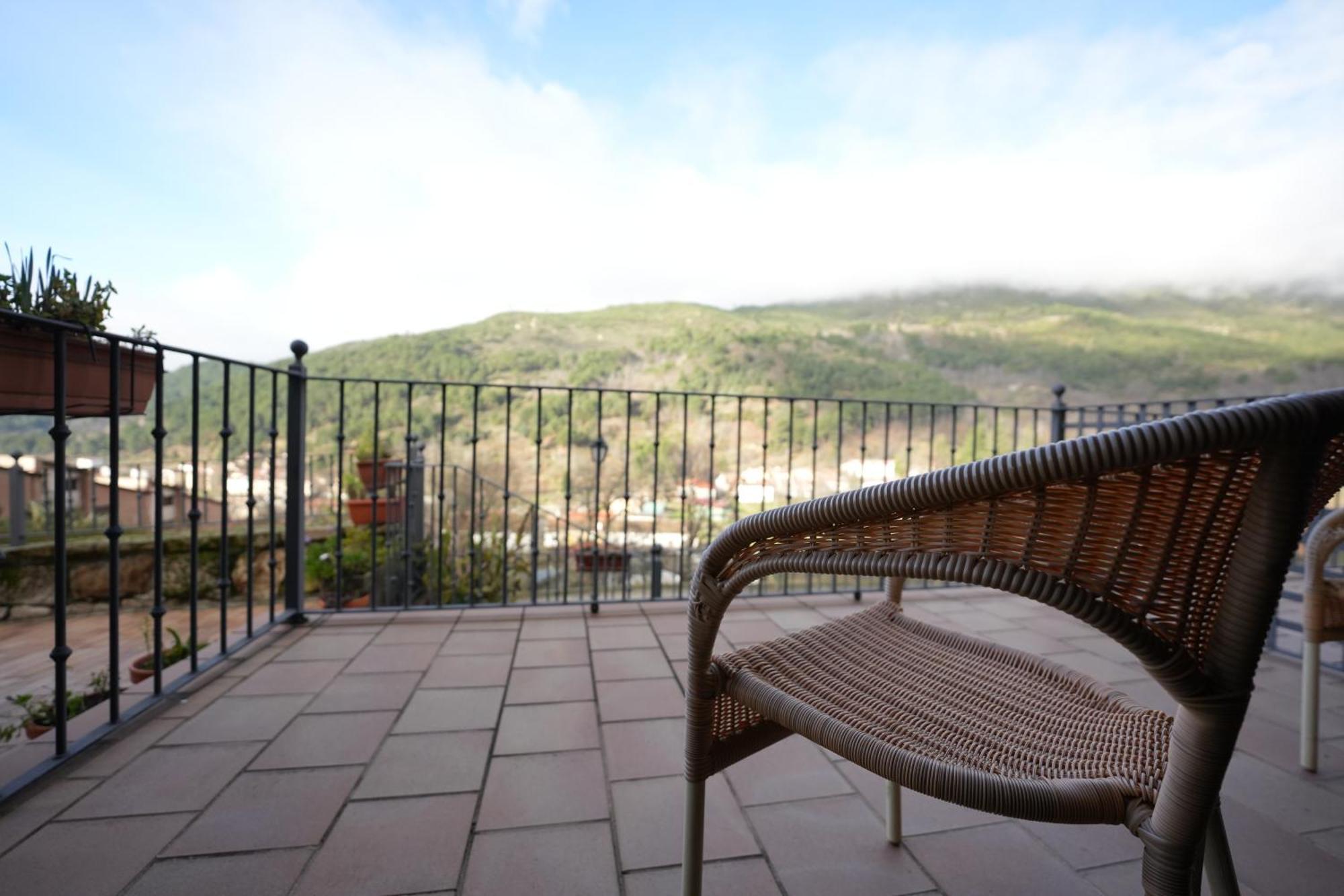 Hotel Rural Y Restaurante, Rinconcito De Gredos Куэвас-дель-Валье Экстерьер фото